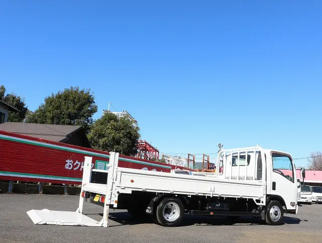 いすゞ エルフ TRG-NPR85AR(2WD)の写真19