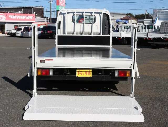 いすゞ エルフ TRG-NPR85AR(2WD)の写真24