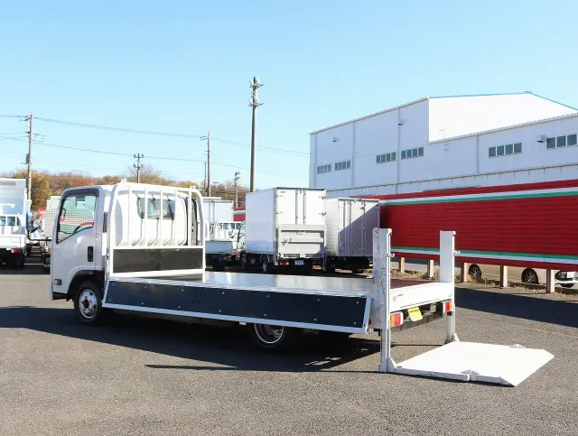 いすゞ エルフ TRG-NPR85AR(2WD)の写真26