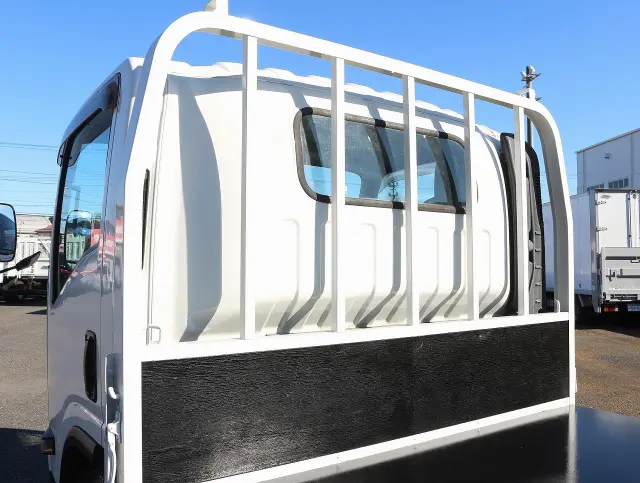 いすゞ エルフ TRG-NPR85AR(2WD)の写真28