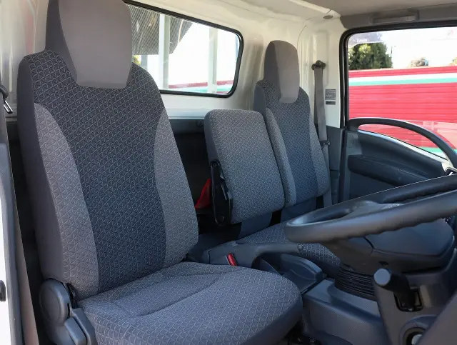 いすゞ エルフ TRG-NPR85AR(2WD)の写真38