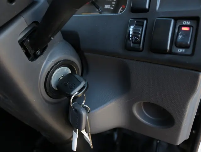 いすゞ エルフ TRG-NPR85AR(2WD)の写真46