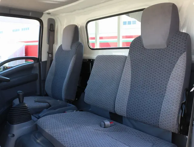 いすゞ エルフ TRG-NPR85AR(2WD)の写真49