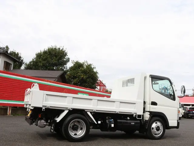 三菱 キャンター 2PG-FBA30(2WD)の写真6