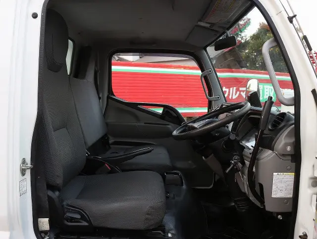 三菱 キャンター 2PG-FBA30(2WD)の写真31