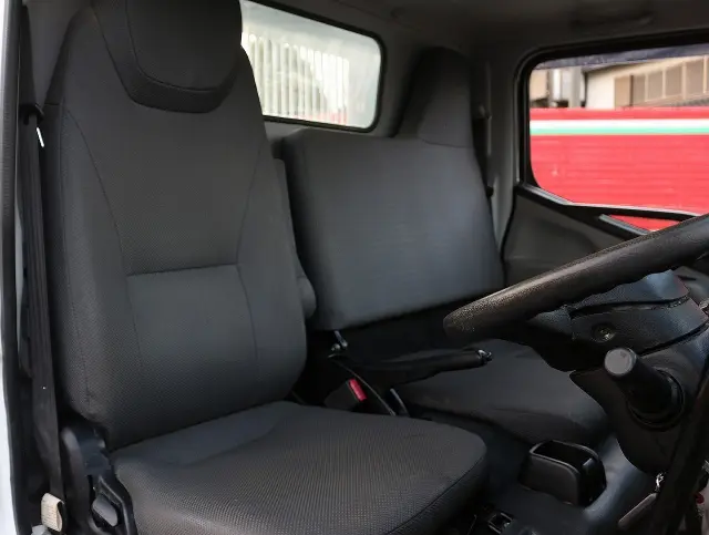 三菱 キャンター 2PG-FBA30(2WD)の写真32