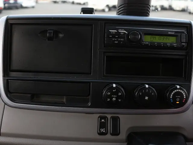 三菱 キャンター 2PG-FBA30(2WD)の写真37