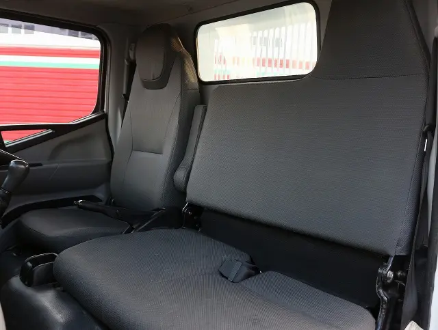 三菱 キャンター 2PG-FBA30(2WD)の写真43