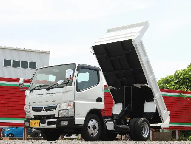 三菱 キャンター 2PG-FBA60(2WD)の写真1