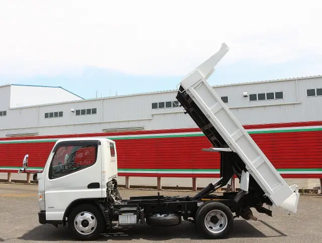 三菱 キャンター 2PG-FBA60(2WD)の写真24