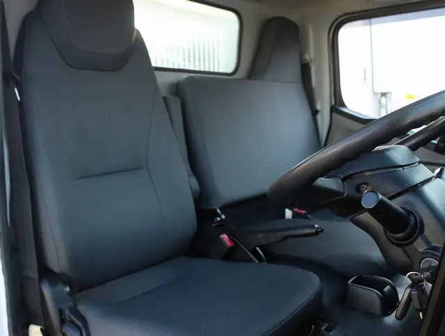 三菱 キャンター 2PG-FBA60(2WD)の写真38