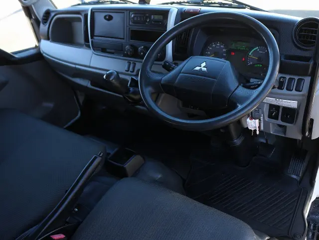 三菱 キャンター TPG-FBA30(2WD)の写真27