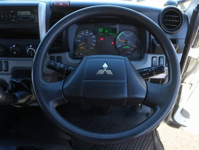 三菱 キャンター TPG-FBA30(2WD)の写真31