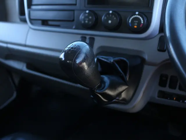 三菱 キャンター TPG-FBA30(2WD)の写真34