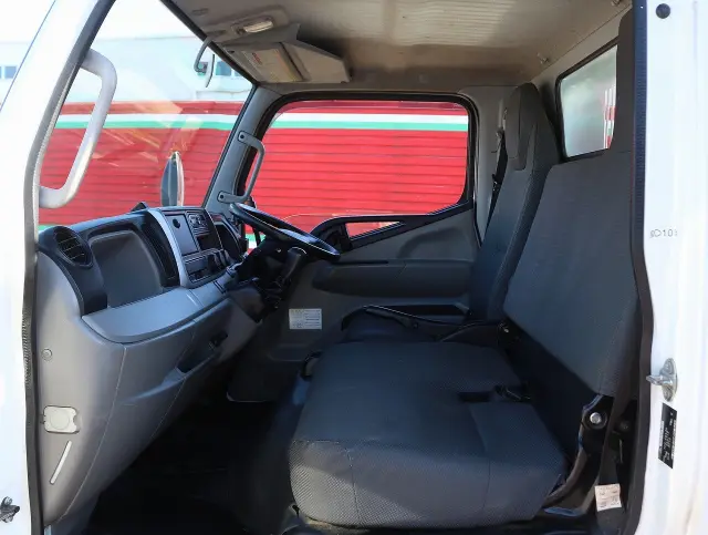 三菱 キャンター TPG-FBA30(2WD)の写真40
