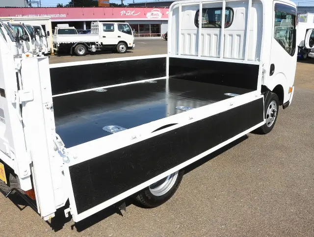 日産 ニッサン SDG-SZ5F24(4WD)の写真9
