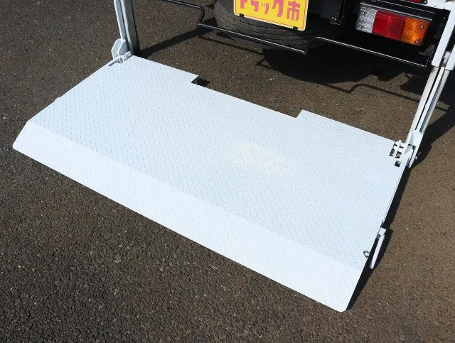 日産 ニッサン SDG-SZ5F24(4WD)の写真15