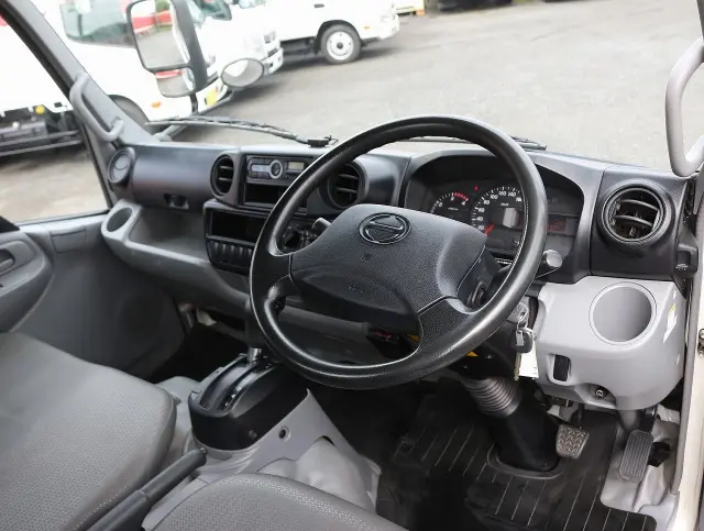 日野 デュトロ TPG-XZC605M(2WD)の写真32