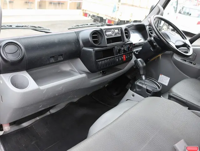日野 デュトロ TPG-XZC605M(2WD)の写真33