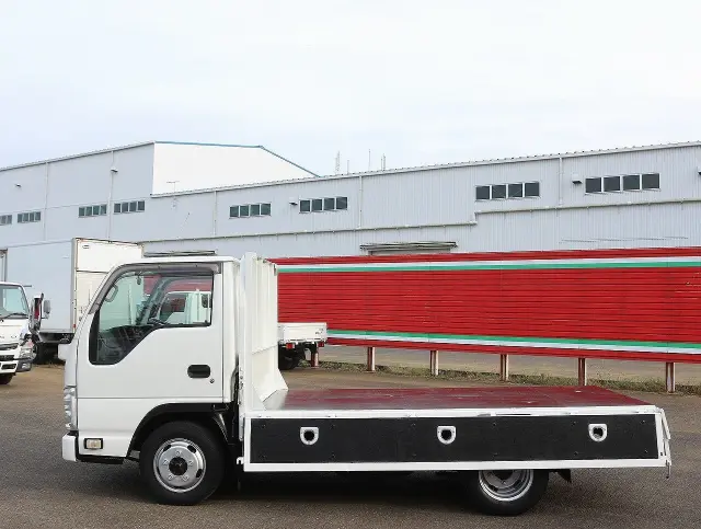 いすゞ エルフ SKG-NJR85A(2WD)の写真13