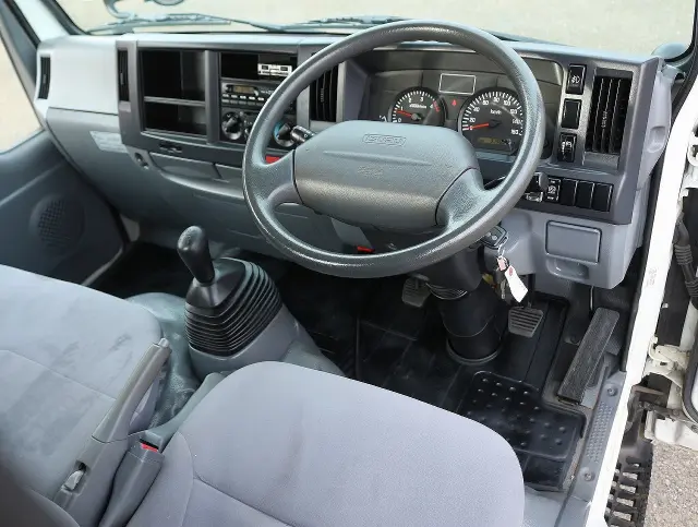 いすゞ エルフ SKG-NJR85A(2WD)の写真37