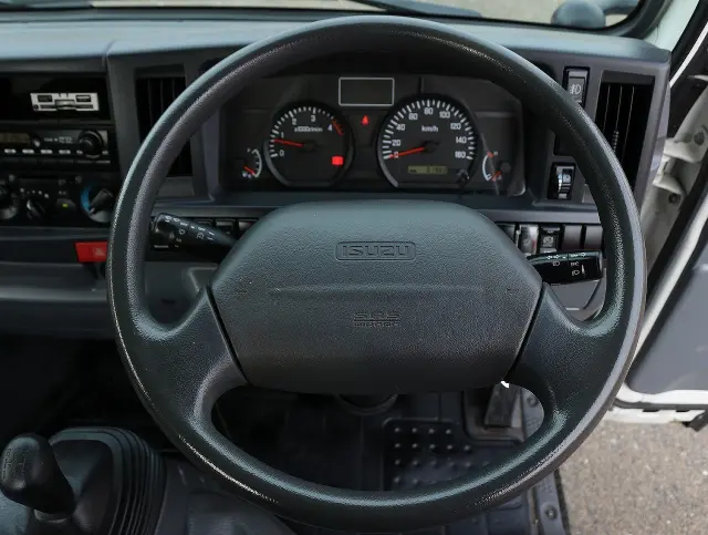 いすゞ エルフ SKG-NJR85A(2WD)の写真38