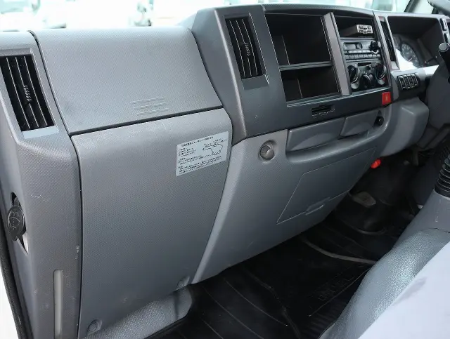 いすゞ エルフ SKG-NJR85A(2WD)の写真48