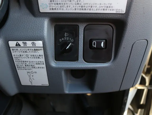 三菱 キャンター TKG-FBA20(2WD)の写真36