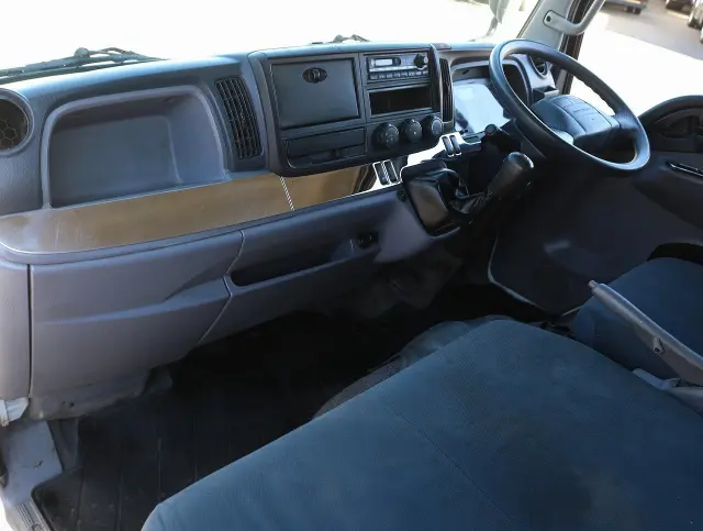 三菱 キャンター TKG-FBA20(2WD)の写真38