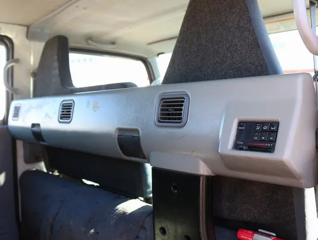 三菱 キャンター TKG-FBA20(2WD)の写真43