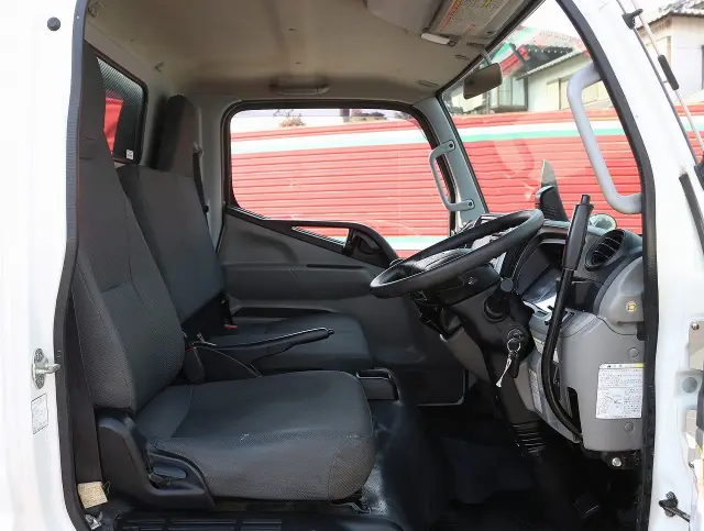 三菱 キャンター 2PG-FBA30(2WD)の写真36