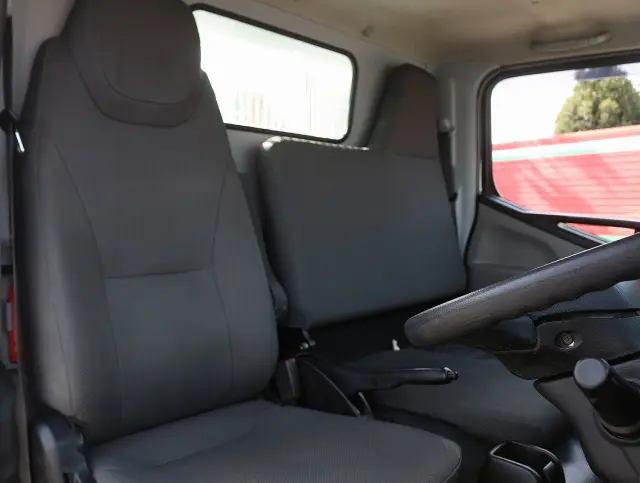 三菱 キャンター 2PG-FBA30(2WD)の写真37