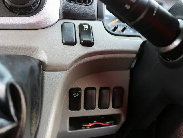 三菱 キャンター 2PG-FBA30(2WD)の写真44