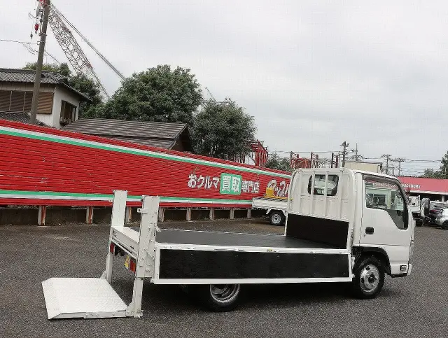 いすゞ エルフ TRG-NJR85A(2WD)の写真20
