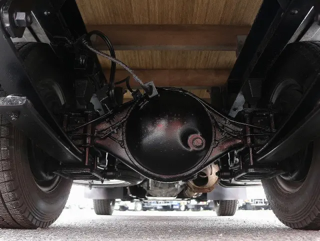 いすゞ エルフ TRG-NJR85A(2WD)の写真28