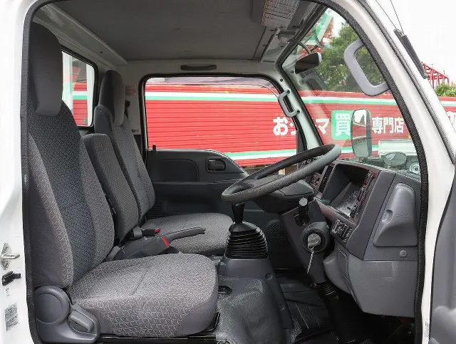 いすゞ エルフ TRG-NJR85A(2WD)の写真33