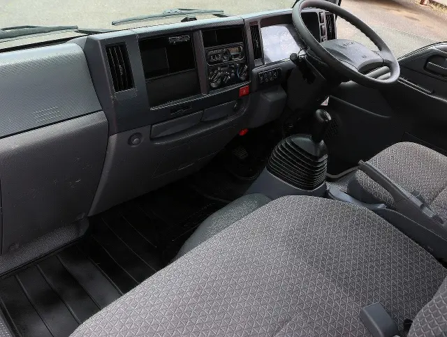 いすゞ エルフ TRG-NJR85A(2WD)の写真43