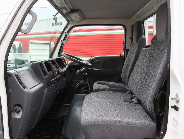 いすゞ エルフ TRG-NJR85A(2WD)の写真44