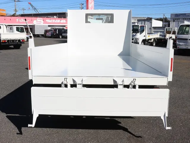 いすゞ エルフ 2RG-NJR88AD(2WD)の写真10