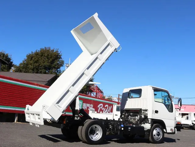 いすゞ エルフ 2RG-NJR88AD(2WD)の写真21