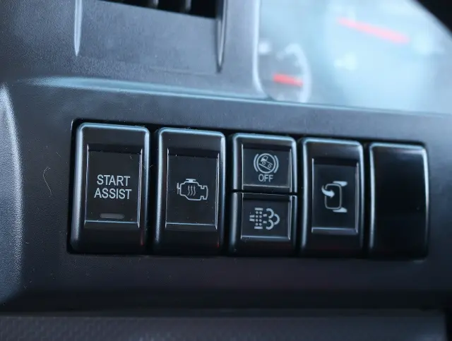 いすゞ エルフ 2RG-NJR88AD(2WD)の写真39