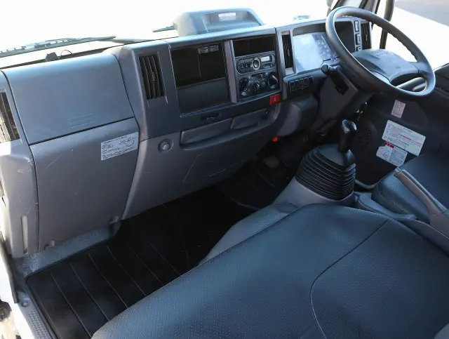 いすゞ エルフ 2RG-NJR88AD(2WD)の写真42