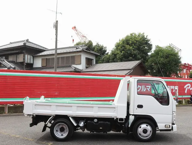 いすゞ エルフ TKG-NJR85AD(2WD)の写真5