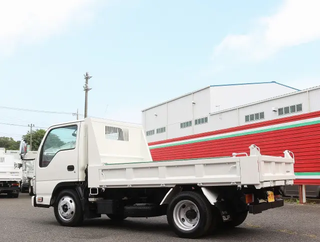 いすゞ エルフ TKG-NJR85AD(2WD)の写真8