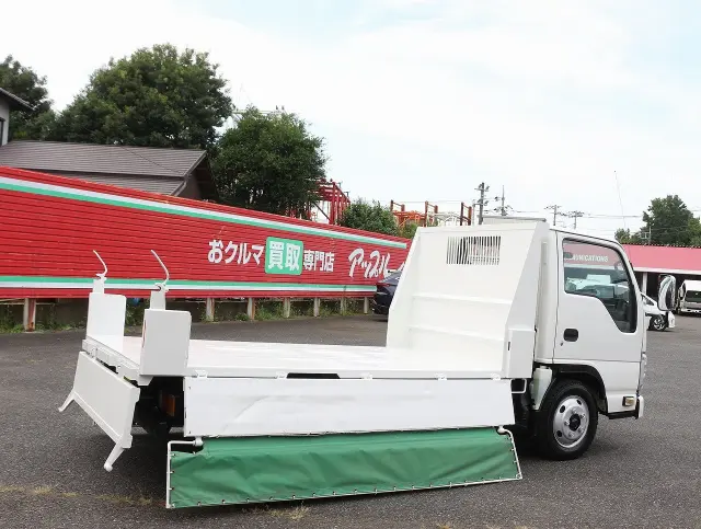 いすゞ エルフ TKG-NJR85AD(2WD)の写真15