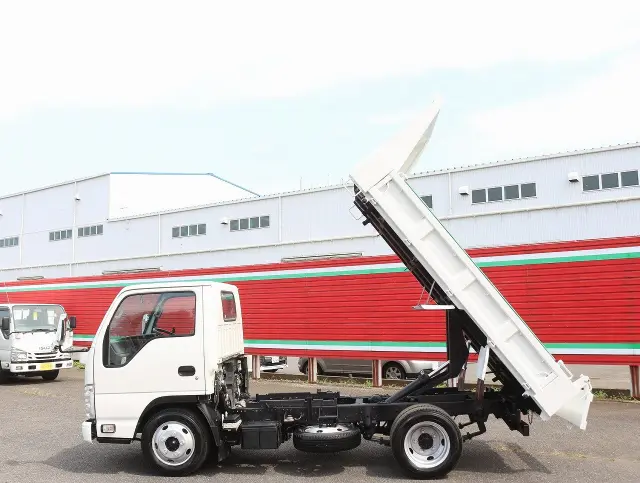 いすゞ エルフ TKG-NJR85AD(2WD)の写真26