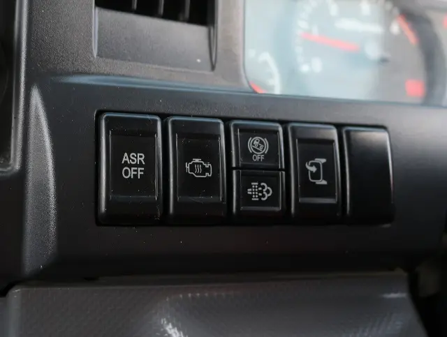 いすゞ エルフ TKG-NJR85AD(2WD)の写真44