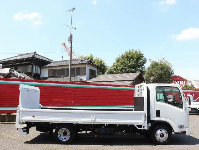 いすゞ エルフ TPG-NPR85AR(2WD)の写真4