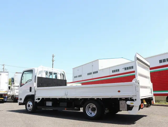 いすゞ エルフ TPG-NPR85AR(2WD)の写真7