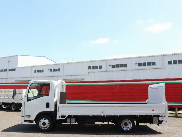 いすゞ エルフ TPG-NPR85AR(2WD)の写真8